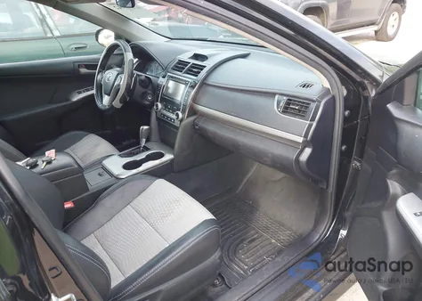 2012 Toyota Camry Se/Le/Xle z USA, uszkodzony, nr VIN 4T1BF1FK4CU095807